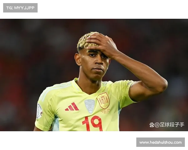 亚马尔生日壁画遭破坏 引发雇佣侏儒演员争议